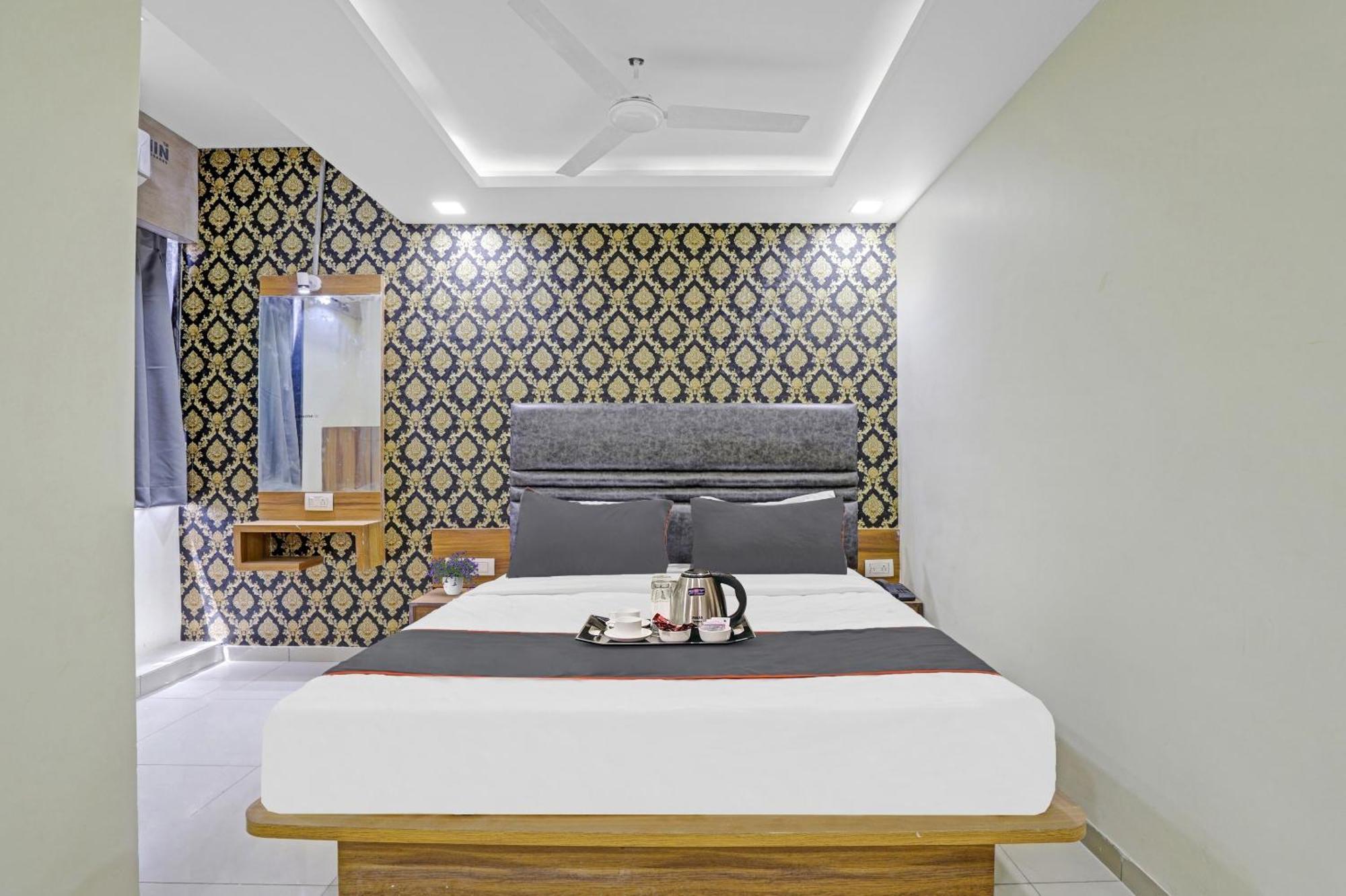 Hotel O Hill View Vadodara Esterno foto